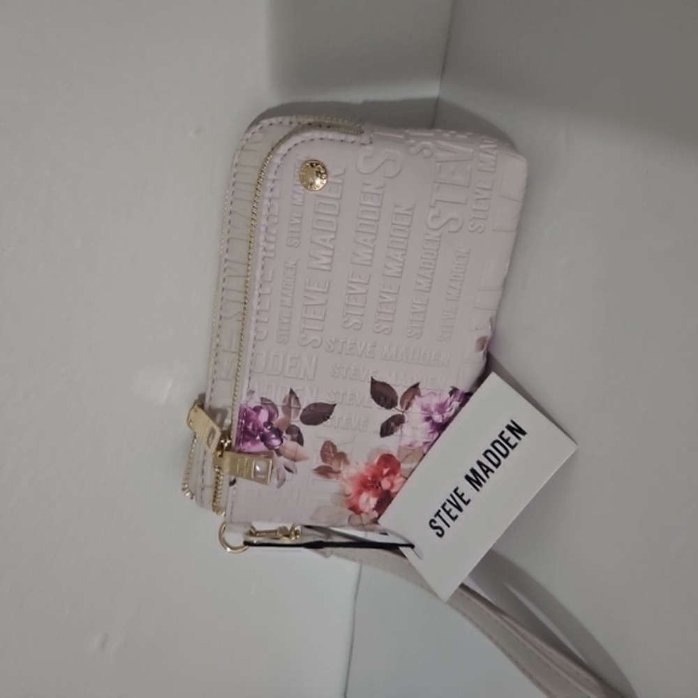 Steve Madden Floral Wristlet